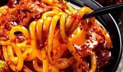 爆料新疆炒米粉视频播放,视频播放量惊人揭秘美食魅力