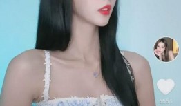 网红吃瓜纹身女孩视频在线观看