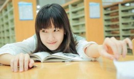 陈都灵私下小爆料视频,揭秘明星真实一面