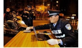 新闻爆料警察是谁啊图片,新闻爆料中的神秘警察身份曝光