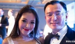 美女爆料父亲是明星视频,神秘父亲竟是娱乐圈巨星，揭秘明星家族背后的故事